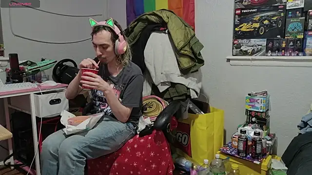 tallnerdyguy online show from 04/15/26, 02:28