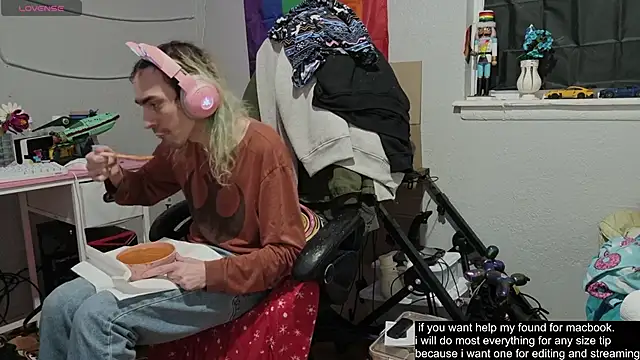 tallnerdyguy online show from 12/01/25, 04:13