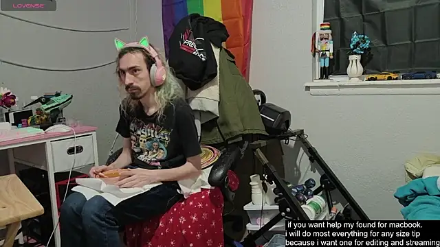 tallnerdyguy online show from 11/23/25, 04:44