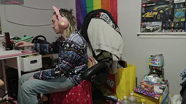 tallnerdyguy online show from 04/16/26, 03:29