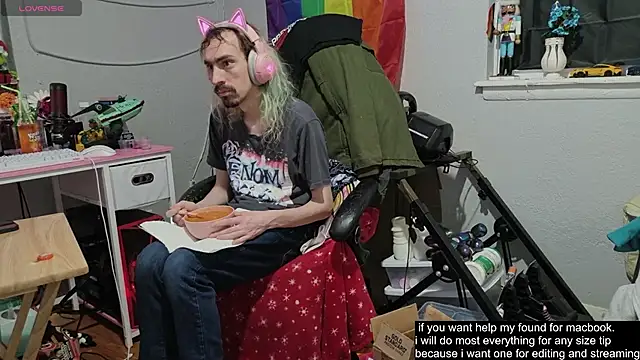 tallnerdyguy online show from 11/18/25, 03:21