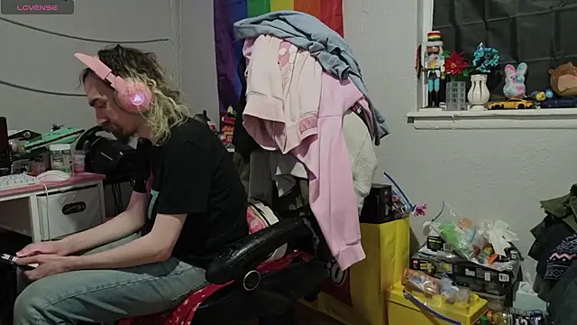 tallnerdyguy online show from 03/25/26, 02:12