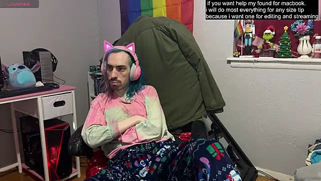 Snapshot of tallnerdyguy chatting on 03/03/25, 02:11 tallnerdyguy online show from 03/03/25, 02:11