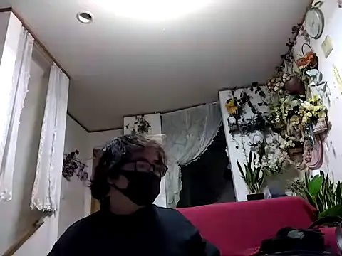 Snapshot of SAITO-YASUYUKI7 chatting on 02/15/25, 12:11 SAITO-YASUYUKI7 online show from 02/15/25, 12:11