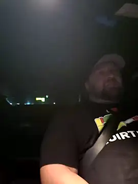 Snapshot of Strong_Bear89 chatting on 01/07/25, 07:10 Strong Bear89 online show from 01/07/25, 07:10