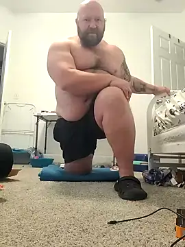 Snapshot of Strong_Bear89 chatting on 01/01/25, 07:21 Strong Bear89 online show from 01/01/25, 07:21