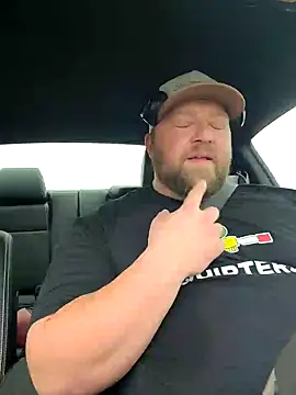 Snapshot of Strong_Bear89 chatting on 01/28/25, 06:07 Strong Bear89 online show from 01/28/25, 06:07