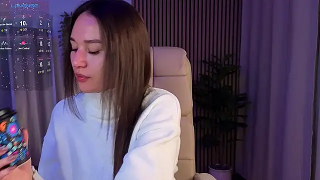 Snapshot of margeriTirell chatting on 10/08/25, 02:35 margeriTirell online show from 10/08/25, 02:35