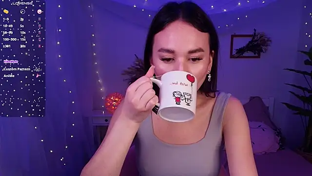 margeriTirell online show from 12/05/25, 02:43