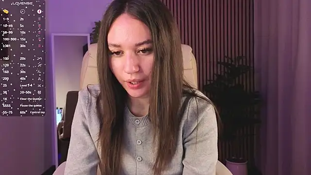 margeriTirell online show from 12/04/25, 02:54