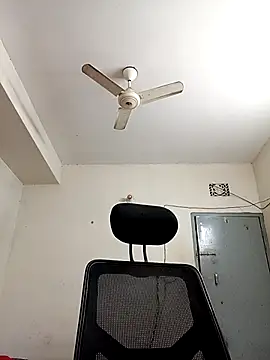 Tisha-01 online show from 11/27/25, 02:45