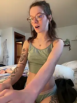 Snapshot of dreamteemergirl chatting on 11/23/25, 07:13 dreamteemergirl online show from 11/23/25, 07:13