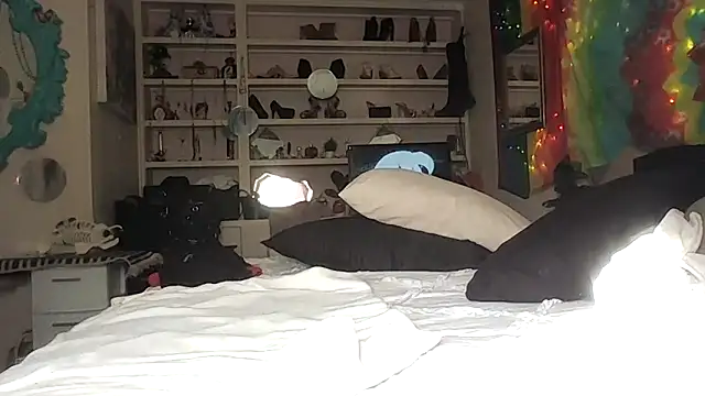 ivylee31 online show from 11/17/25, 07:51