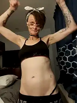 Snapshot of ivylee31 chatting on 01/14/25, 03:53 ivylee31 online show from 01/14/25, 03:53