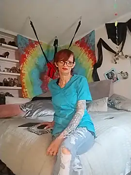 ivylee31 online show from 04/07/26, 06:54