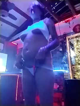 Snapshot of ivylee31 chatting on 03/15/25, 06:03 ivylee31 online show from 03/15/25, 06:03