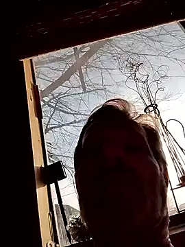 Snapshot of ivylee31 chatting on 02/15/25, 10:21 ivylee31 online show from 02/15/25, 10:21