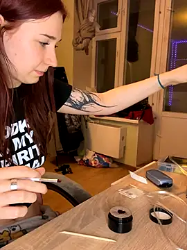 Shirley Thomas online show from 09/14/25, 08:31