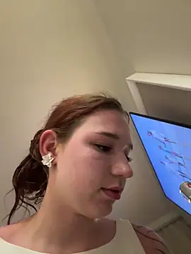 Shirley Thomas online show from 11/14/25, 10:46