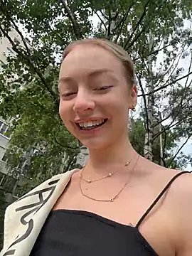 Snapshot of melissa_grr chatting on 06/06/26, 02:11 melissa grr online show from 06/06/26, 02:11