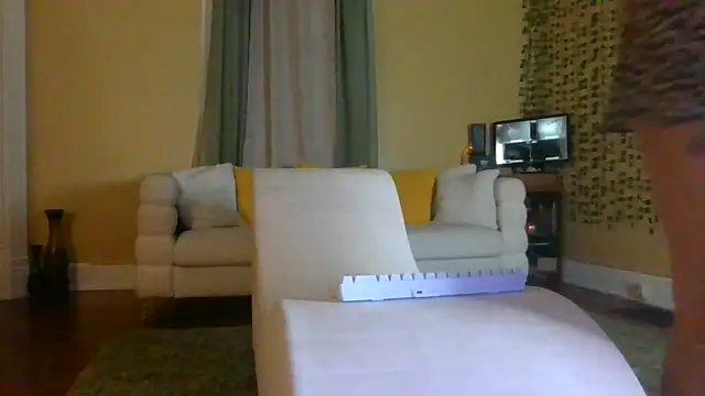 Snapshot of SexGoddessfinest chatting on 09/25/25, 04:51 SexGoddessfinest online show from 09/25/25, 04:51