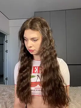 CurlyLara online show from 10/25/25, 09:19