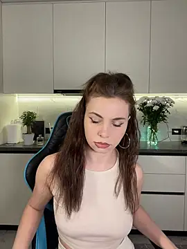 CurlyLara online show from 11/30/25, 09:54