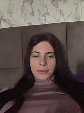 CurlyLara online show from 04/15/26, 10:54