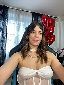 Snapshot of CurlyLara chatting on 03/01/25, 11:39 CurlyLara online show from 03/01/25, 11:39