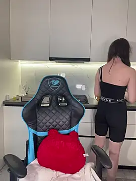 CurlyLara online show from 03/29/26, 01:35