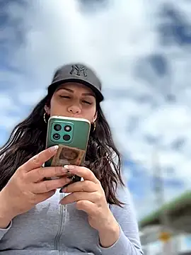 Alysson-- online show from 03/31/26, 02:41