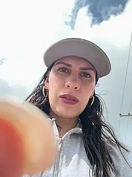 Alysson-- online show from 04/14/26, 02:00