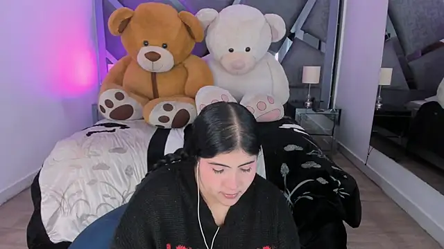 AmberiniHoffman online show from 10/17/25, 12:18