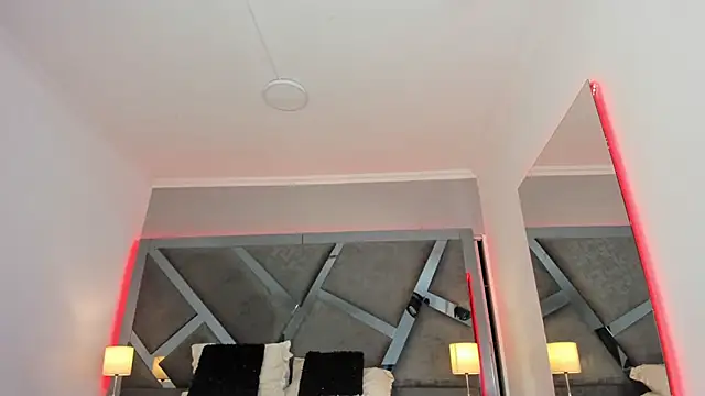 AmberiniHoffman online show from 03/18/25, 08:16