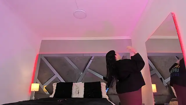 AmberiniHoffman online show from 03/13/25, 11:51