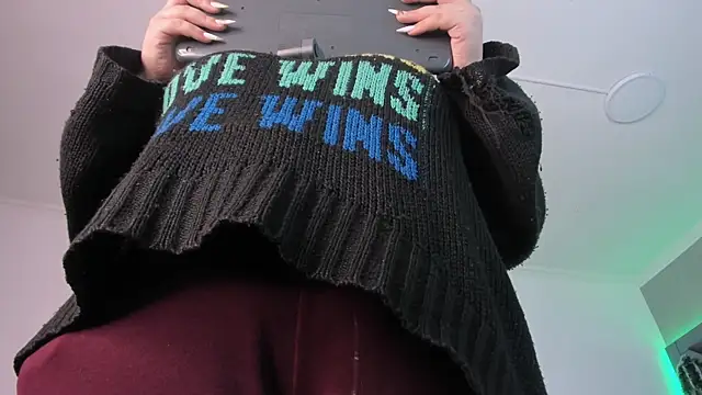 AmberiniHoffman online show from 12/16/25, 11:14