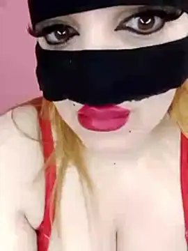 Snapshot of sexy-mariya chatting on 05/05/26, 02:20 sexy-mariya online show from 05/05/26, 02:20