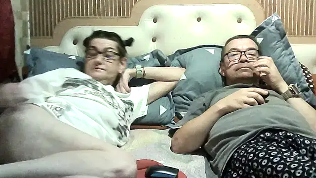 Snapshot of AlanaLaDream chatting on 09/10/25, 05:12 AlanaLaDream online show from 09/10/25, 05:12