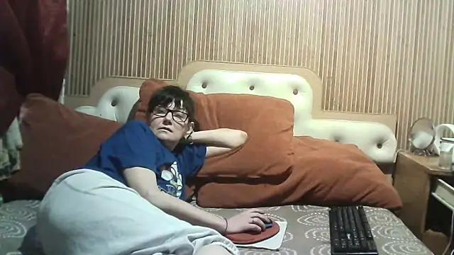 Snapshot of AlanaLaDream chatting on 09/24/25, 01:50 AlanaLaDream online show from 09/24/25, 01:50