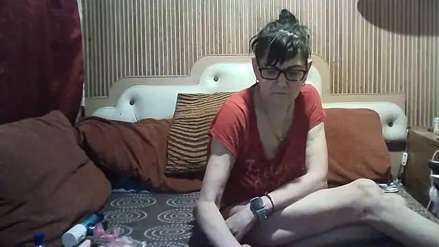 Snapshot of AlanaLaDream chatting on 11/13/25, 06:45 AlanaLaDream online show from 11/13/25, 06:45