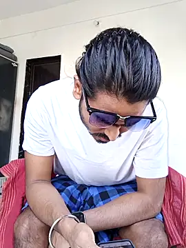 Snapshot of Samser0403 chatting on 11/30/25, 05:52 Samser0403 online show from 11/30/25, 05:52