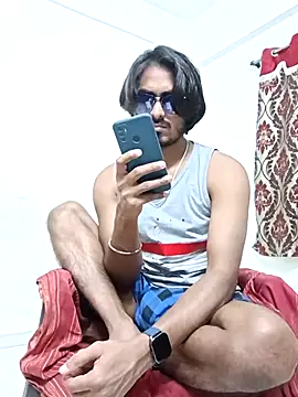 Snapshot of Samser0403 chatting on 10/28/25, 06:18 Samser0403 online show from 10/28/25, 06:18