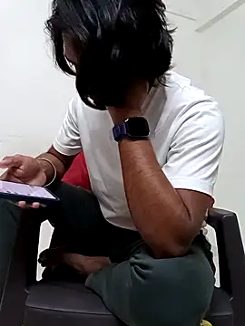 Snapshot of Samser0403 chatting on 11/08/25, 05:27 Samser0403 online show from 11/08/25, 05:27