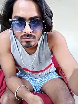 Snapshot of Samser0403 chatting on 11/17/25, 05:22 Samser0403 online show from 11/17/25, 05:22