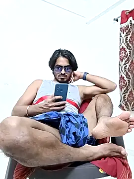 Snapshot of Samser0403 chatting on 10/25/25, 07:03 Samser0403 online show from 10/25/25, 07:03