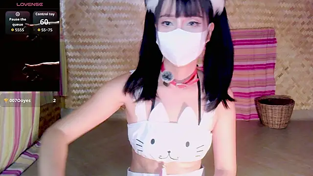 Snapshot of desiregirl69 chatting on 05/19/26, 03:19 desiregirl69 online show from 05/19/26, 03:19