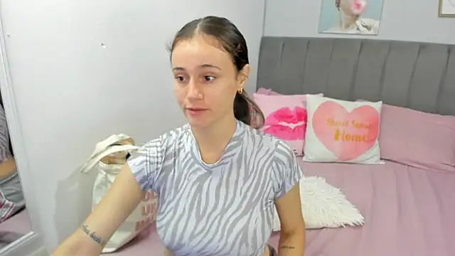 naughtyloverss online show from 04/15/26, 04:22