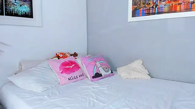 naughtyloverss online show from 02/19/25, 06:43