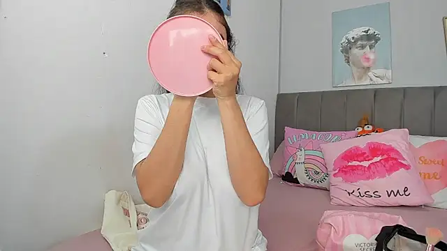 naughtyloverss online show from 04/10/26, 02:24