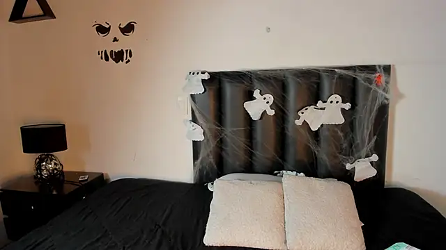 Snapshot of Khenta_Michells chatting on 10/25/25, 10:14 Khenta Michells online show from 10/25/25, 10:14